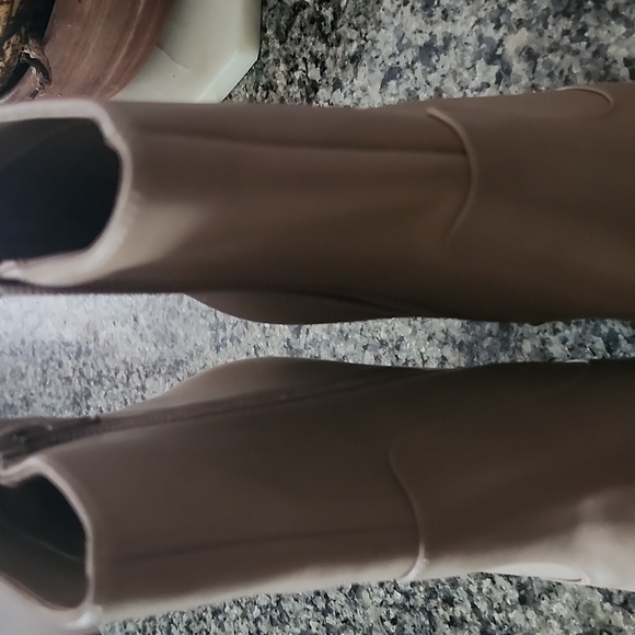 JustFab Ilsa Platform Heeled-Booties Taupe Size 10 - Picture 14 of 14